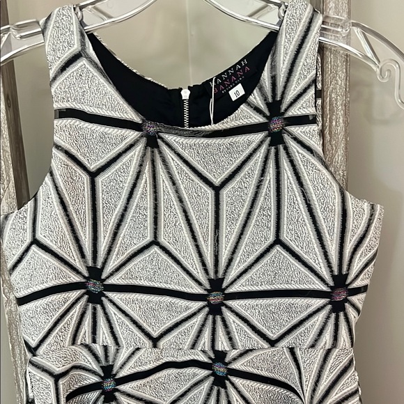 Hannah Banana Fit and Flare Dress - Picture 2 of 10